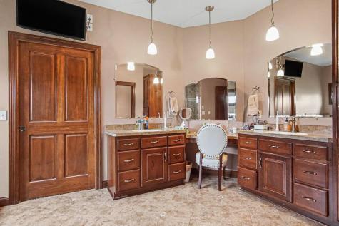 903 Fairway Drive Pipestone MN 56164