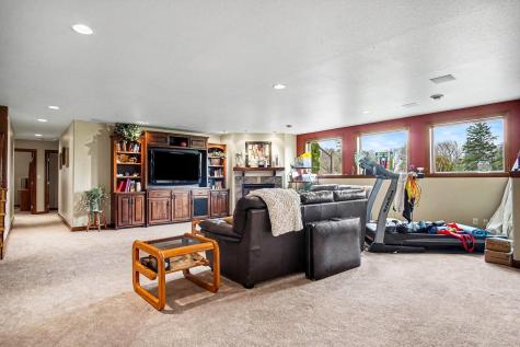 903 Fairway Drive Pipestone MN 56164