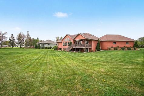 903 Fairway Drive Pipestone MN 56164