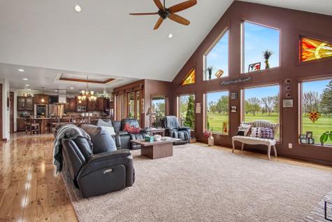 903 Fairway Drive Pipestone MN 56164