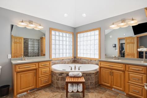 1827 7th Street E West Fargo ND 58078