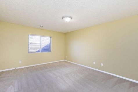 987 14th Avenue E West Fargo ND 58078