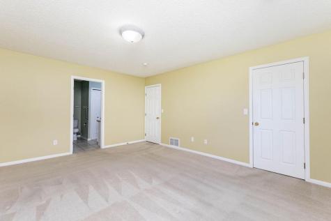 987 14th Avenue E West Fargo ND 58078