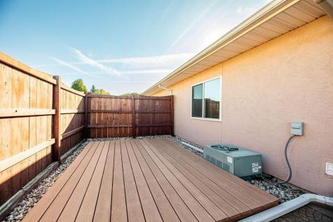 987 14th Avenue E West Fargo ND 58078