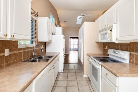 987 14th Avenue E West Fargo ND 58078