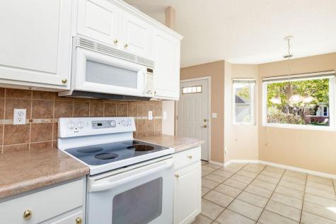 987 14th Avenue E West Fargo ND 58078