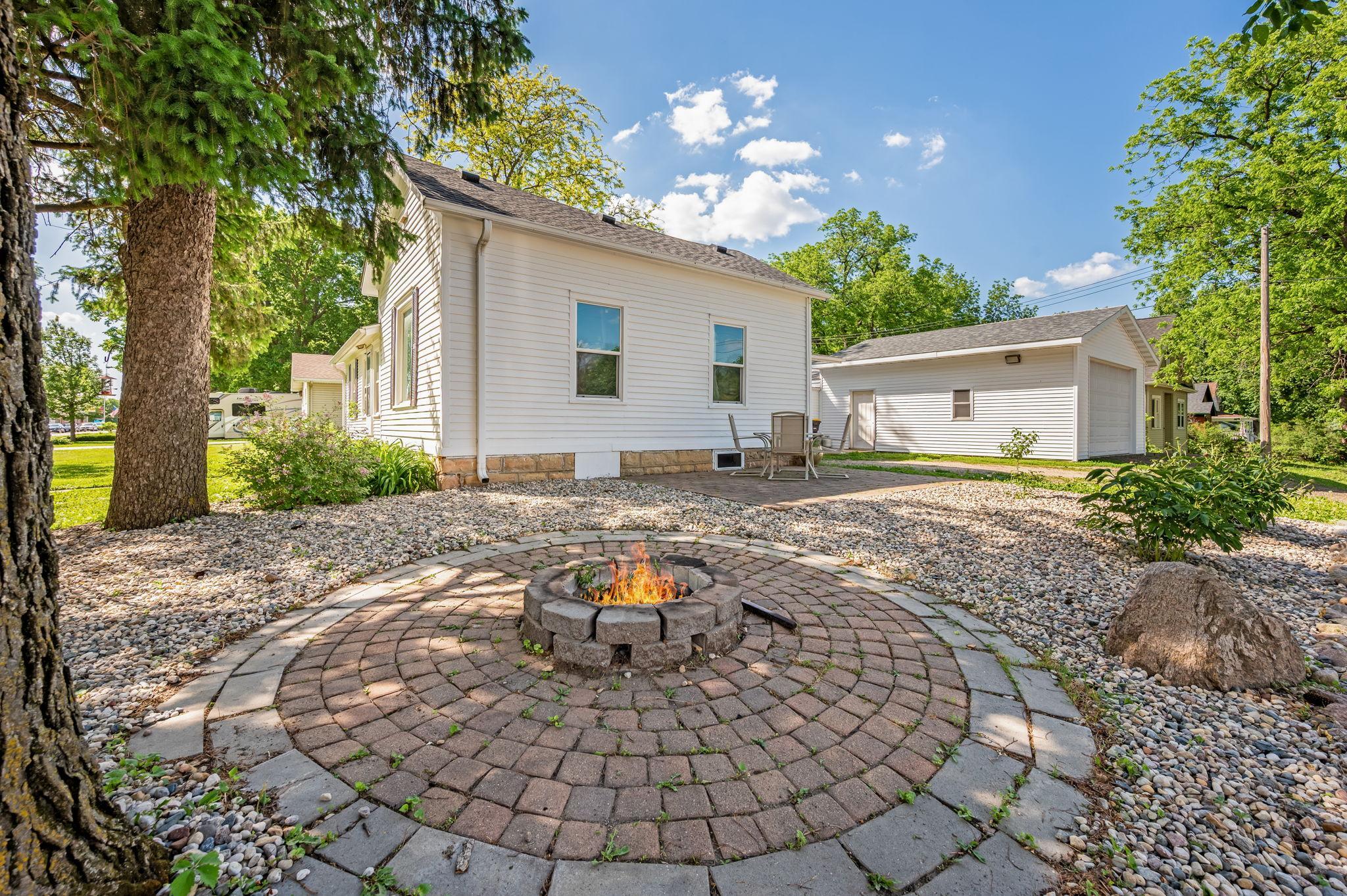 212 Main Street E Saint Clair MN 56080