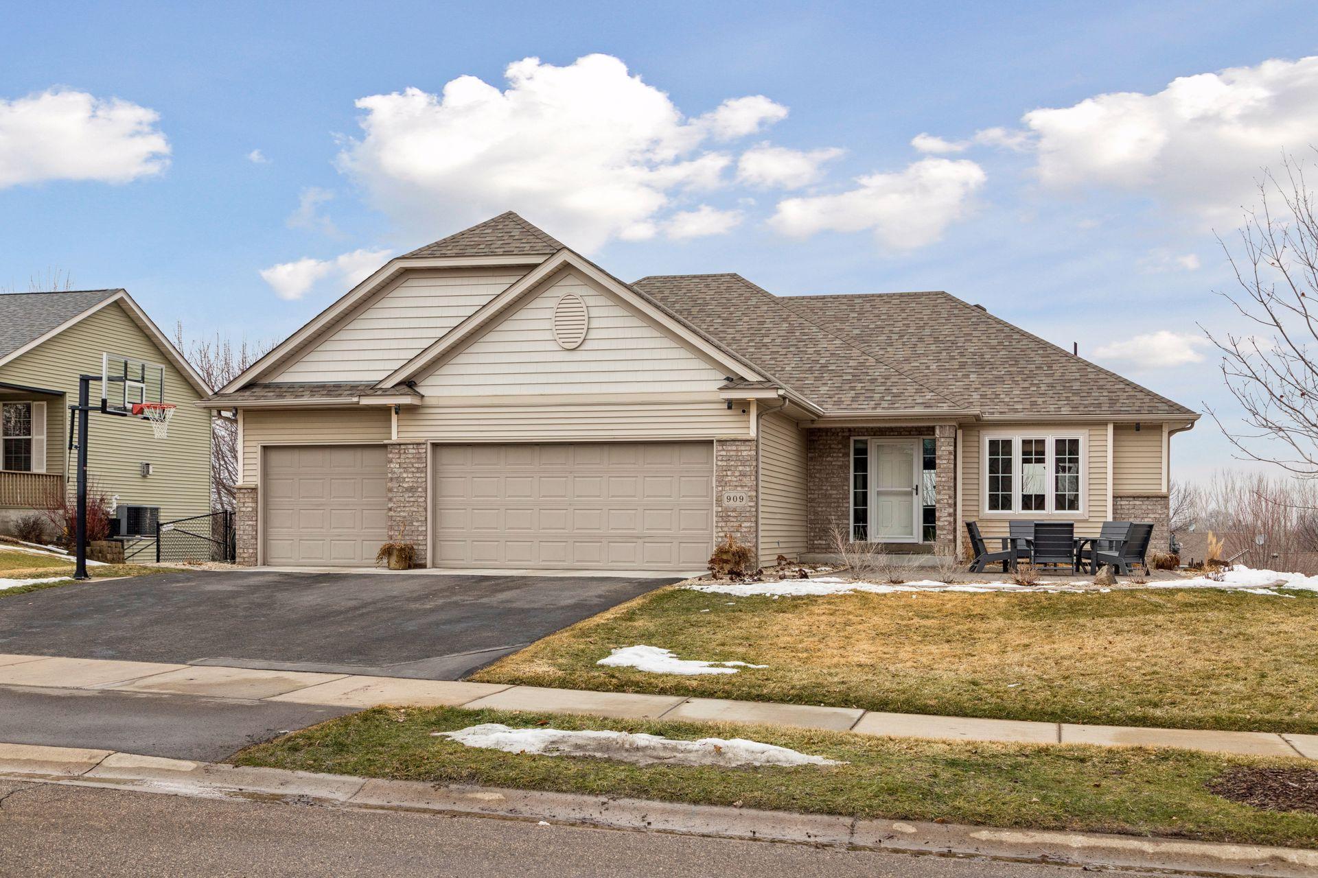 909 Firethorne Trail Jordan MN 55352