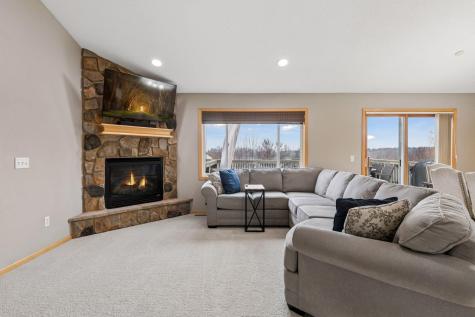 909 Firethorne Trail Jordan MN 55352