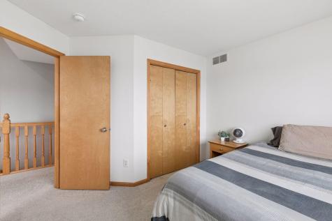 909 Firethorne Trail Jordan MN 55352