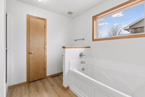 909 Firethorne Trail Jordan MN 55352