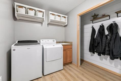 909 Firethorne Trail Jordan MN 55352
