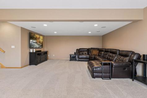 909 Firethorne Trail Jordan MN 55352