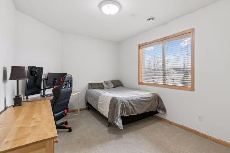 909 Firethorne Trail Jordan MN 55352