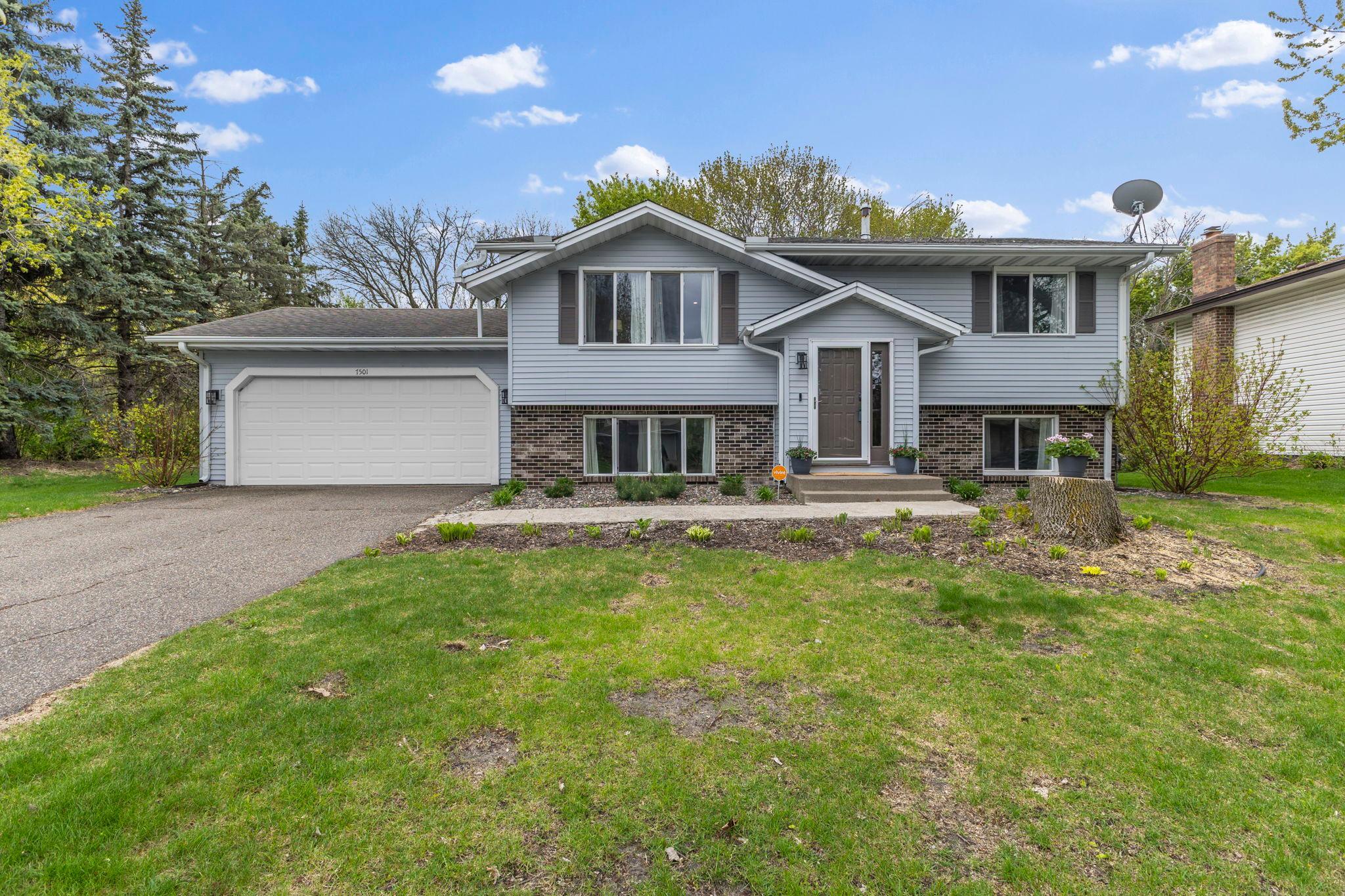 7501 82nd Avenue N Brooklyn Park MN 55445