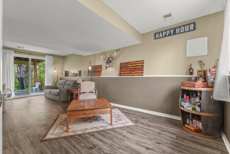 7501 82nd Avenue N Brooklyn Park MN 55445