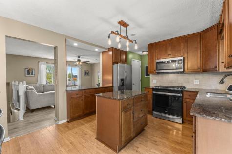 7501 82nd Avenue N Brooklyn Park MN 55445
