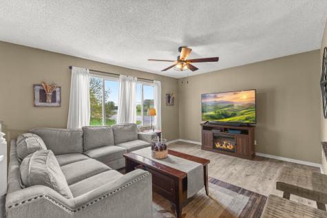 7501 82nd Avenue N Brooklyn Park MN 55445