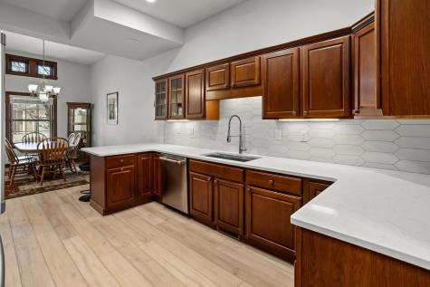 1363 Highpointe Drive N Fargo ND 58102