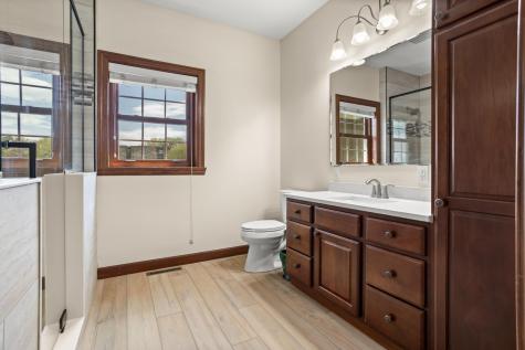 1363 Highpointe Drive N Fargo ND 58102