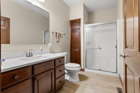1363 Highpointe Drive N Fargo ND 58102