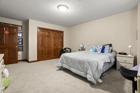 1363 Highpointe Drive N Fargo ND 58102