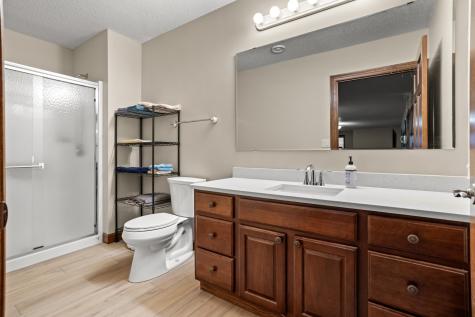 1363 Highpointe Drive N Fargo ND 58102