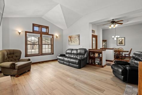 1363 Highpointe Drive N Fargo ND 58102