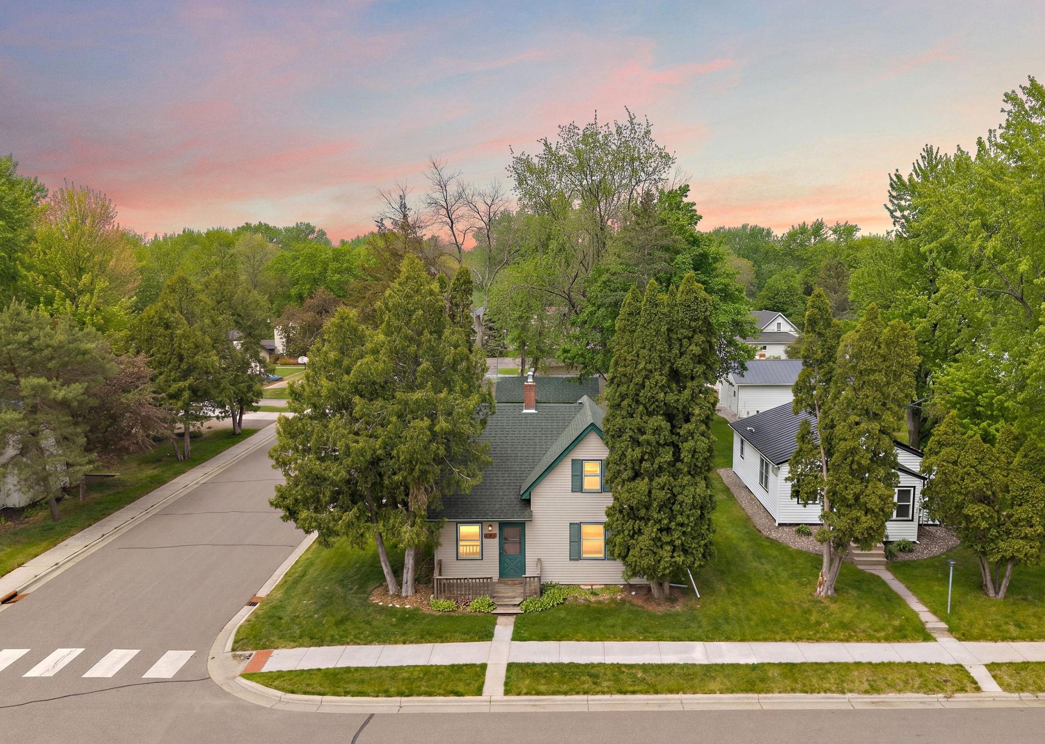 501 2nd Street N Delano MN 55328