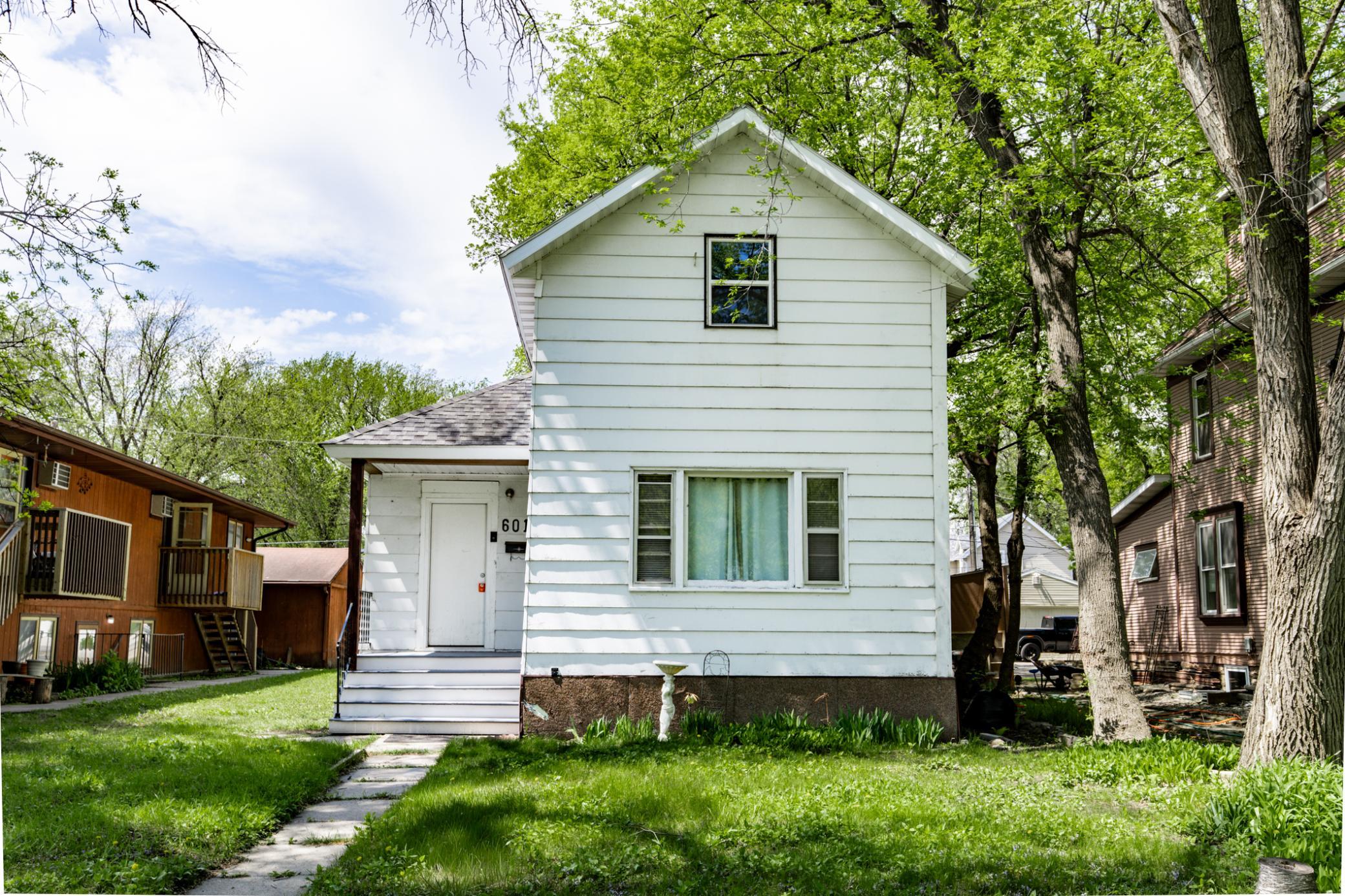 601 10th Street S Fargo ND 58103