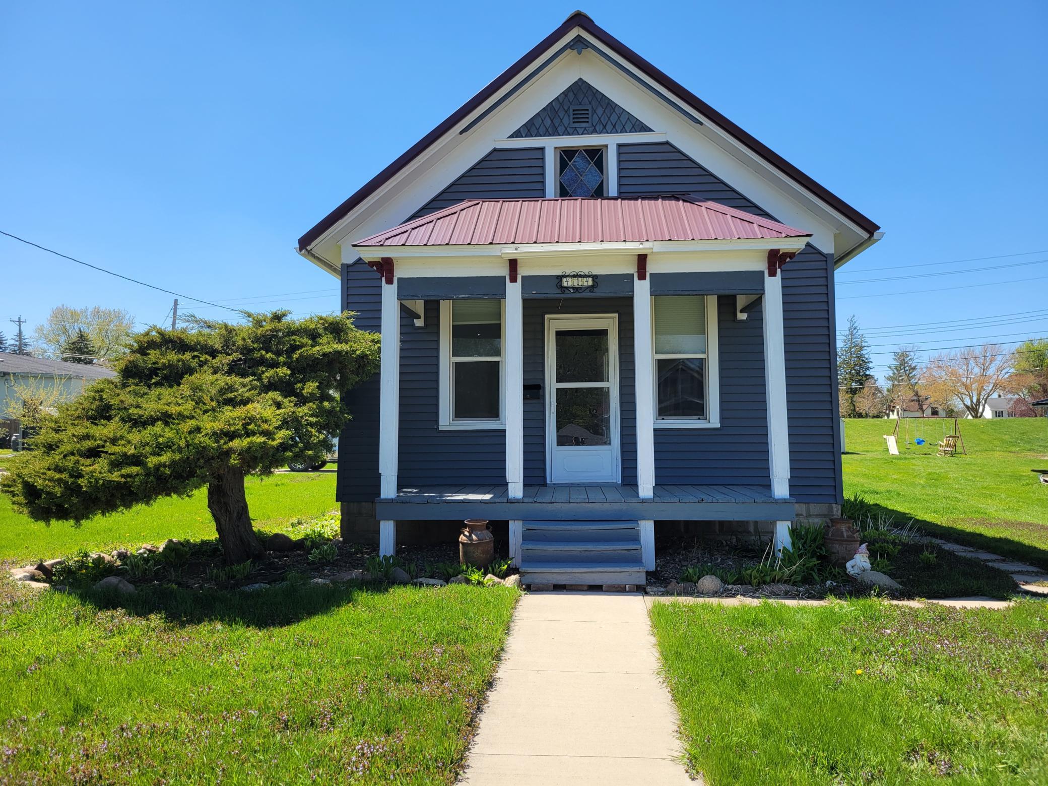 414 Red Wing Avenue Kenyon MN 55946