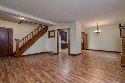 303 Broadway Hanska MN 56041