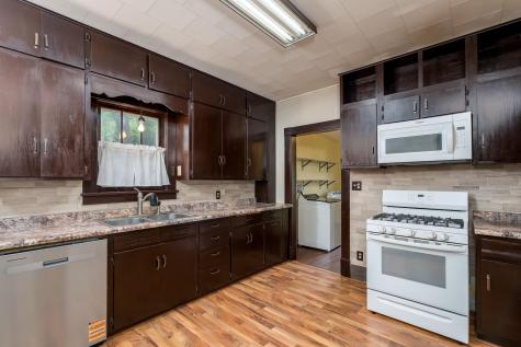 303 Broadway Hanska MN 56041