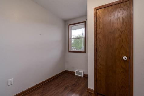 303 Broadway Hanska MN 56041