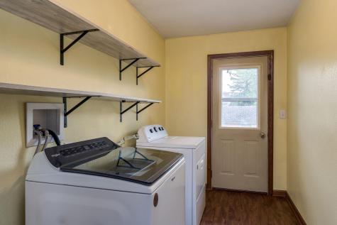 303 Broadway Hanska MN 56041