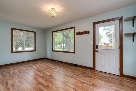 303 Broadway Hanska MN 56041
