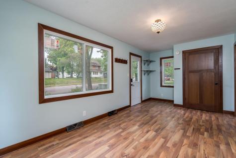 303 Broadway Hanska MN 56041