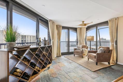 1235 Yale Place Minneapolis MN 55403