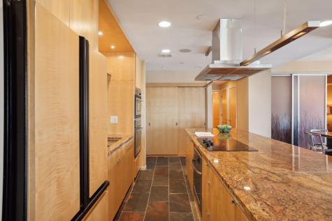 1235 Yale Place Minneapolis MN 55403