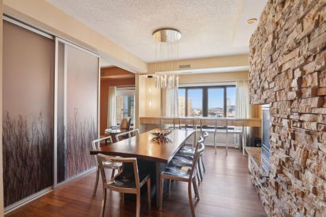 1235 Yale Place Minneapolis MN 55403