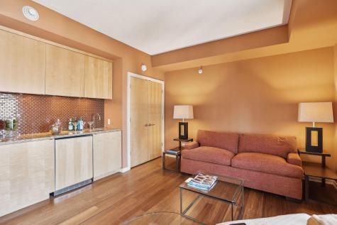 1235 Yale Place Minneapolis MN 55403
