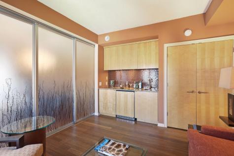 1235 Yale Place Minneapolis MN 55403