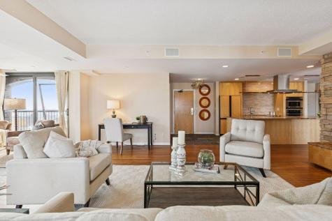 1235 Yale Place Minneapolis MN 55403