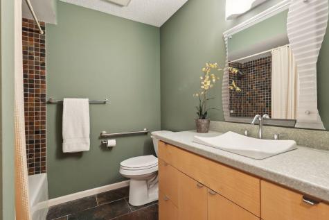 1235 Yale Place Minneapolis MN 55403