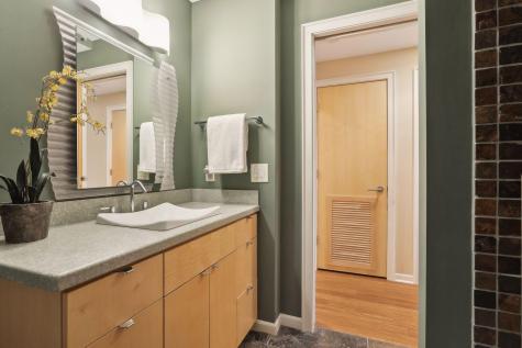 1235 Yale Place Minneapolis MN 55403