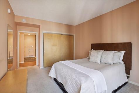 1235 Yale Place Minneapolis MN 55403
