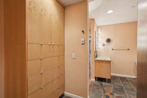 1235 Yale Place Minneapolis MN 55403