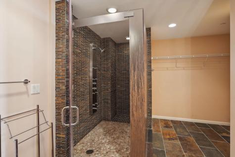 1235 Yale Place Minneapolis MN 55403