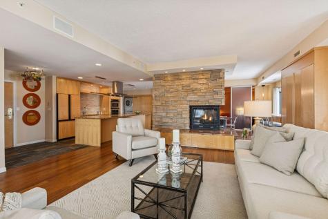 1235 Yale Place Minneapolis MN 55403