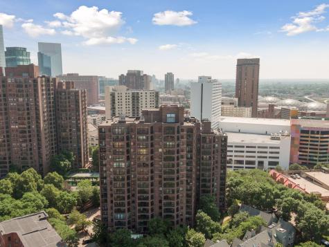 1235 Yale Place Minneapolis MN 55403